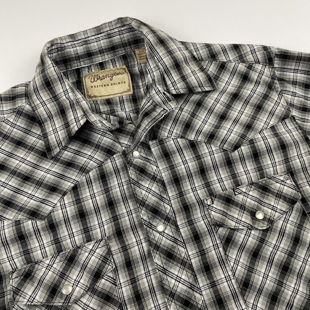 Wrangler Western Shirts Men’s M Pearl Snap Short Sleeve Plaid Black Cotton Blend